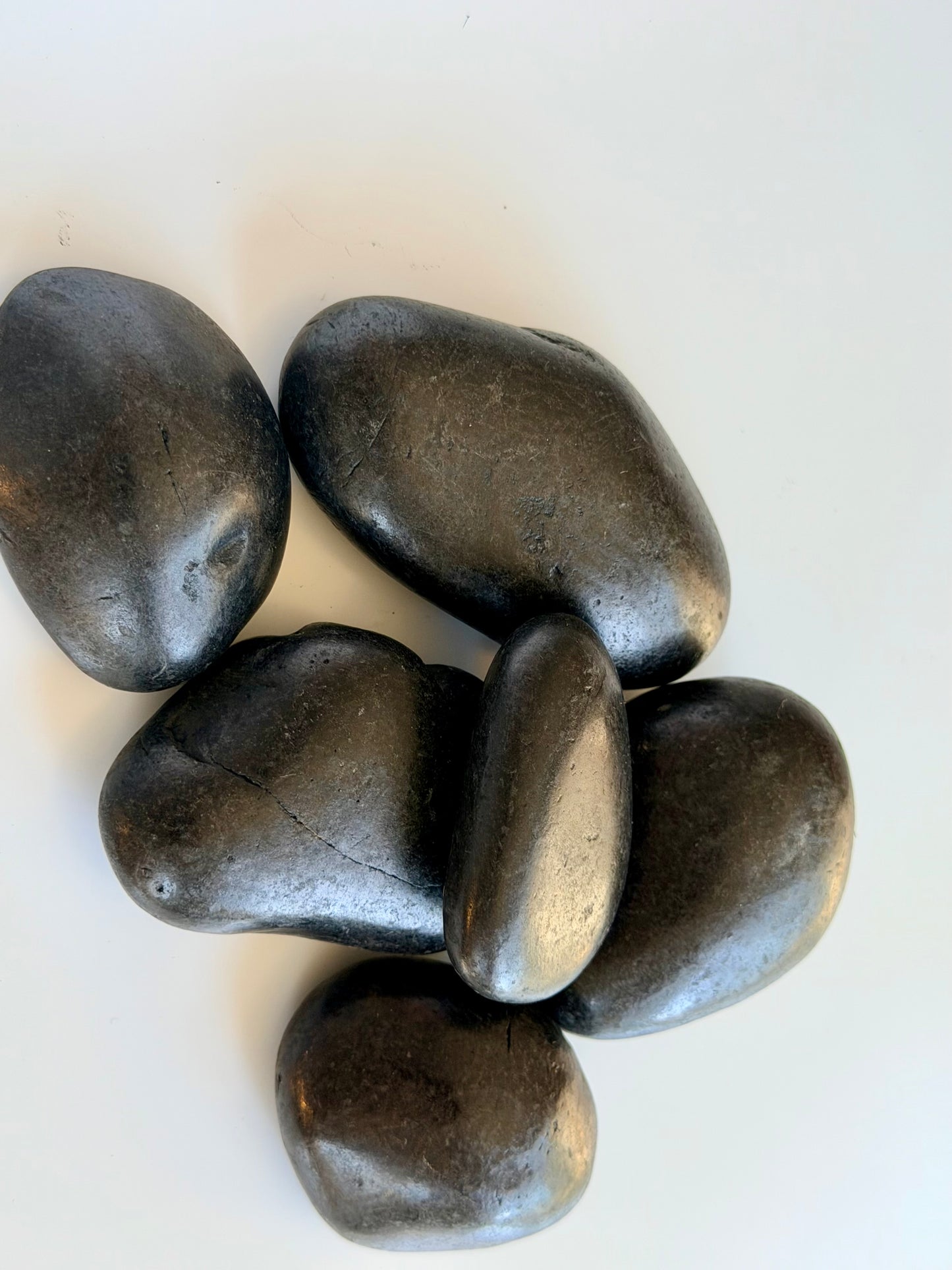 Hot Stone Massagesteine Set aus 100% Basalt (6 Steine)