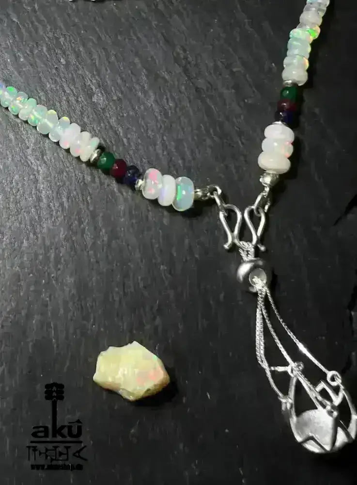 A+ Natürlich OPAL Lavalier Halskette, roher, Smaragd Rubin Saphir Edelsteine Heilungsenergie - AkueShop