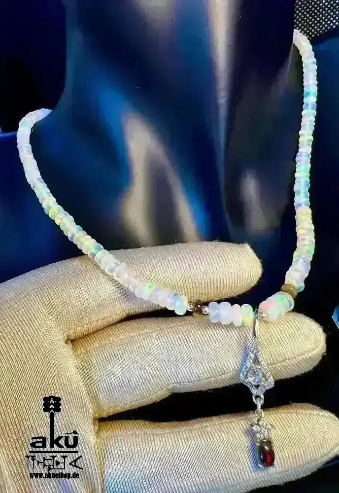 A+ Natürliche äthiopische Welo OPAL Halskette, weiße & schwarze Vollfeuer, 42.5ct, bis7,5mm - AkueShop