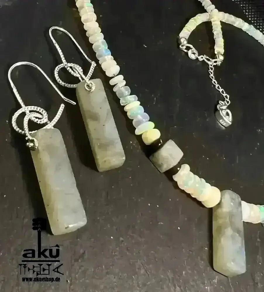 A+ Natürliche äthiopische weiß OPAL Schmuckset Vollfeuer, 42.5ct, bis7,5mm, mit Labradorit stein Halskette & Ohrringe, - AkueShop
