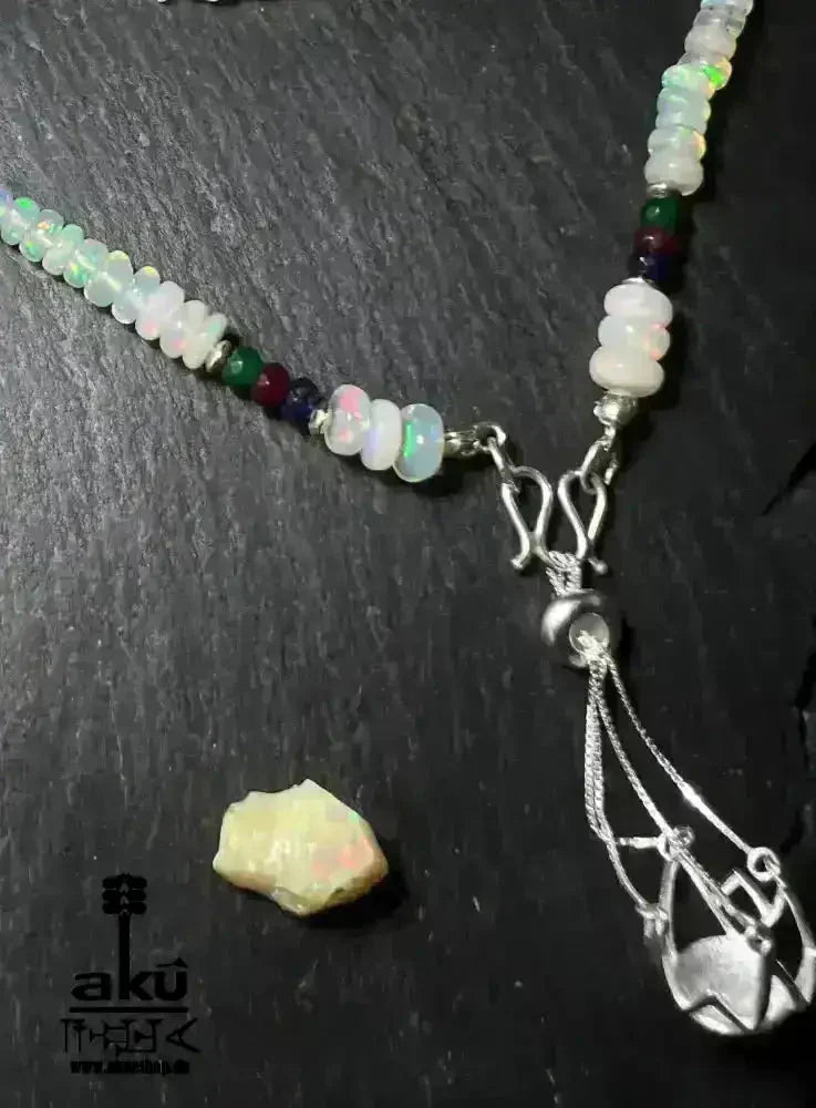 A+ Natürlich OPAL Lavalier Halskette, roher, Smaragd Rubin Saphir Edelsteine Heilungsenergie - AkueShop