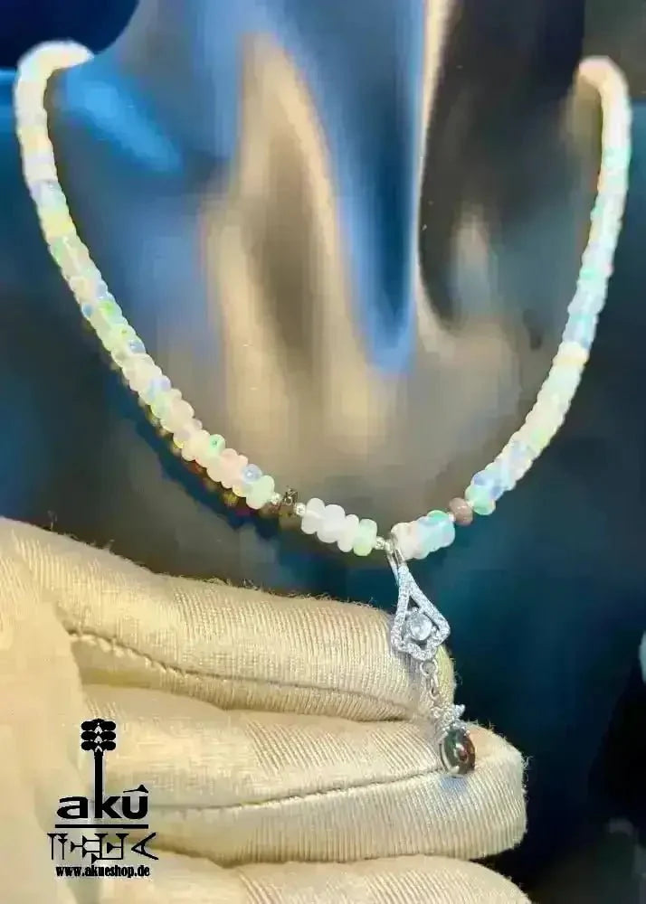 A+ Natürliche äthiopische Welo OPAL Halskette, weiße & schwarze Vollfeuer, 42.5ct, bis7,5mm - AkueShop