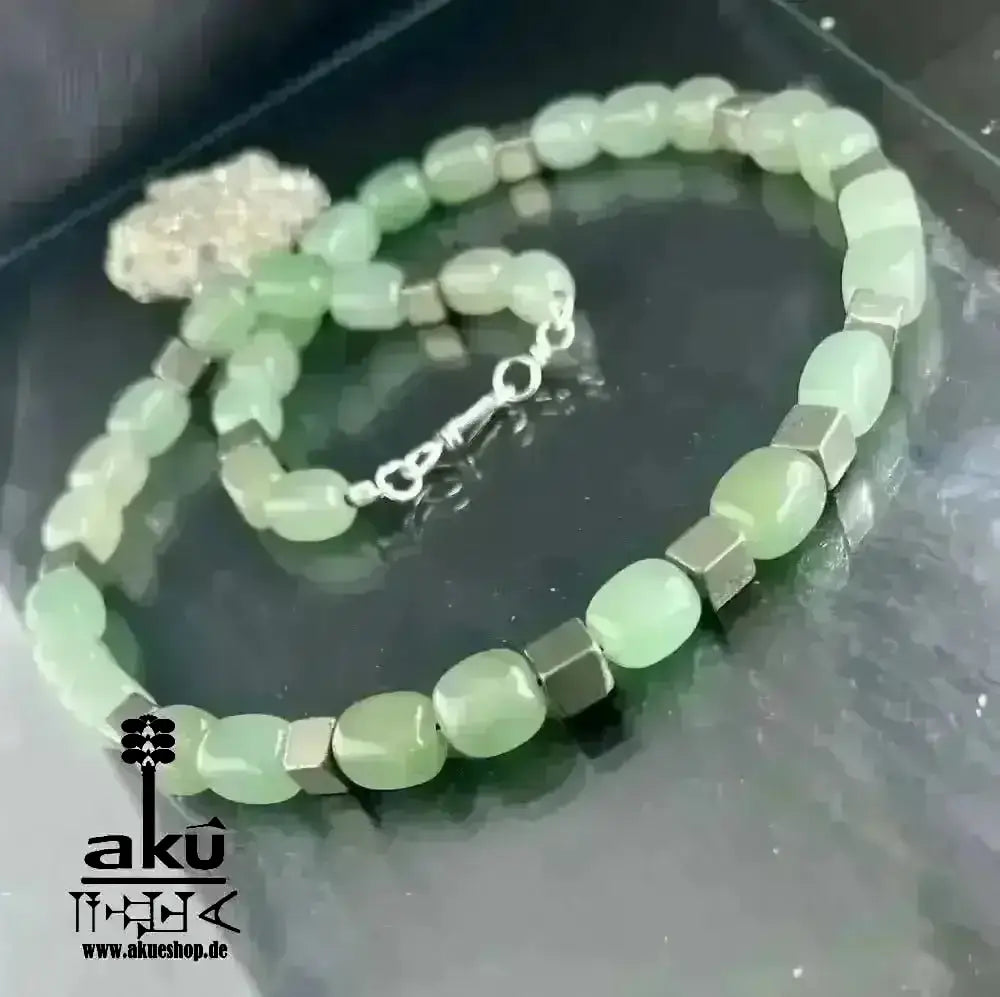 Handgefertigte Halskette, Aventurin & Pyrit naturlische Steine, 925er Silber, Herz Chakra, meditation energie - AkueShop