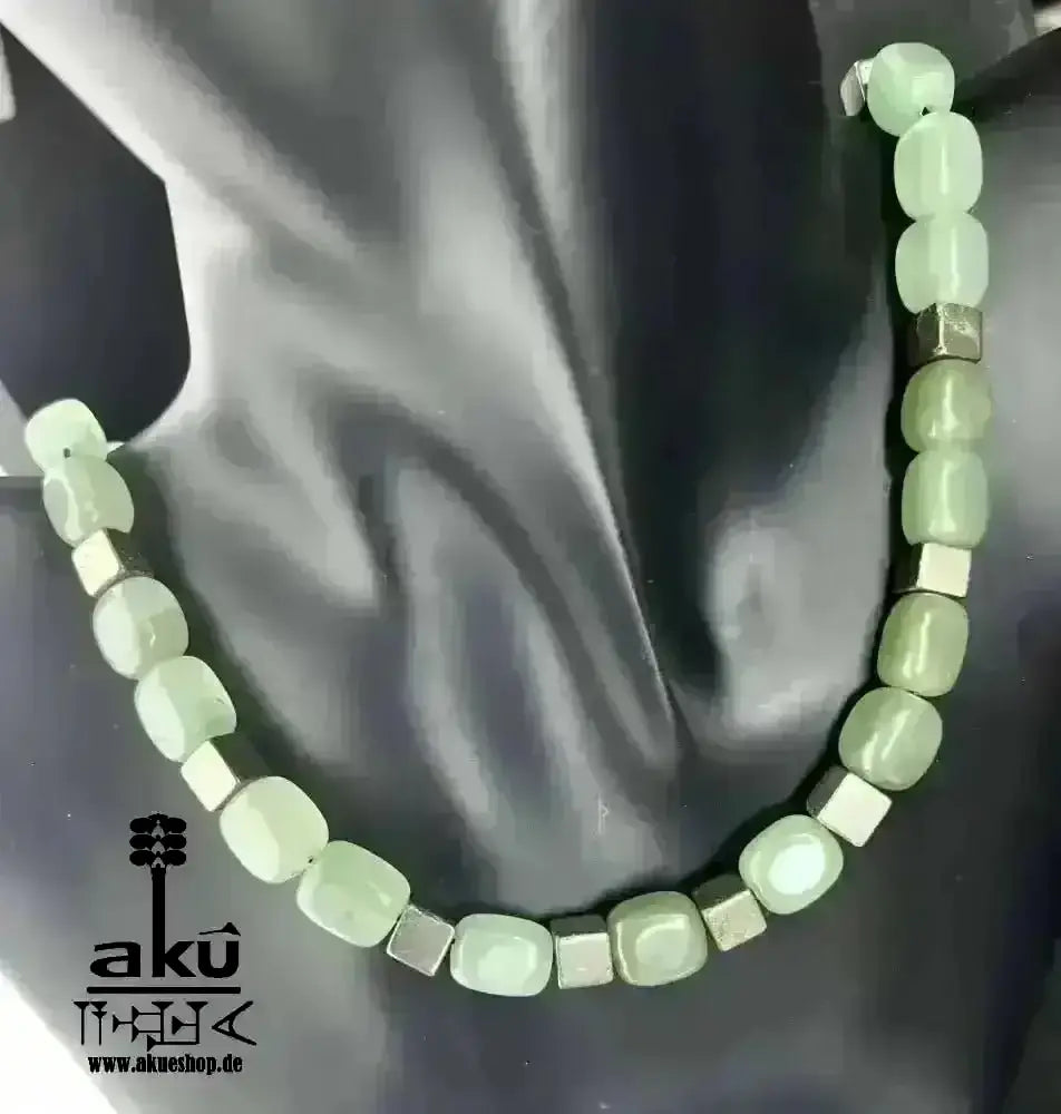Handgefertigte Halskette, Aventurin & Pyrit naturlische Steine, 925er Silber, Herz Chakra, meditation energie - AkueShop