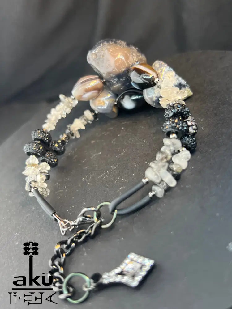 Ein zweireihiges Armreif Roher Sulemani Achat Geod Rutilquarz Gedächtnisdraht Armband