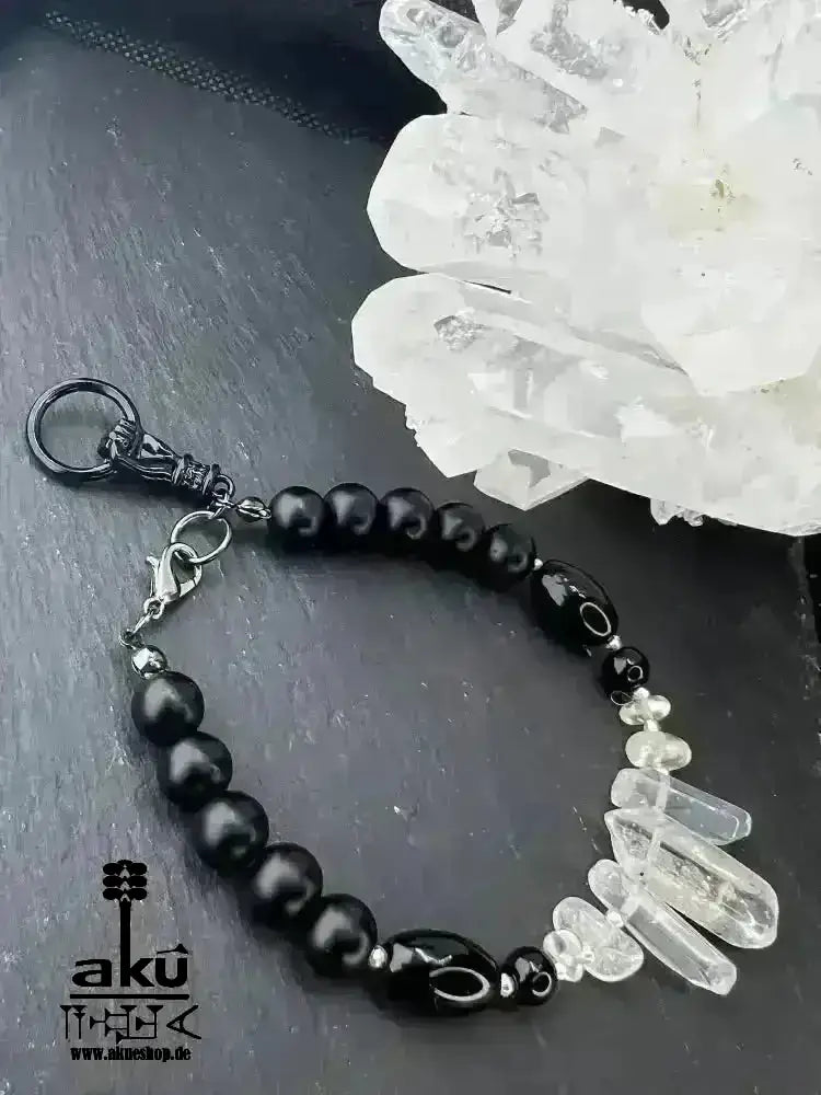 Handgefertigtes Armband Edelsteinen Quarz und Onyx Heilung, Schwarz und Weiß, Kronen - und Wurzelchakren - AkueShop