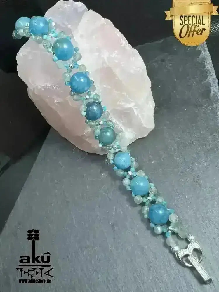 Handgemachtes Glück Edelsteinarmband, A+ Apatit, Iced Apatit Natursteine, Reiki, Halschakras Meditationsenergie - AkueShop