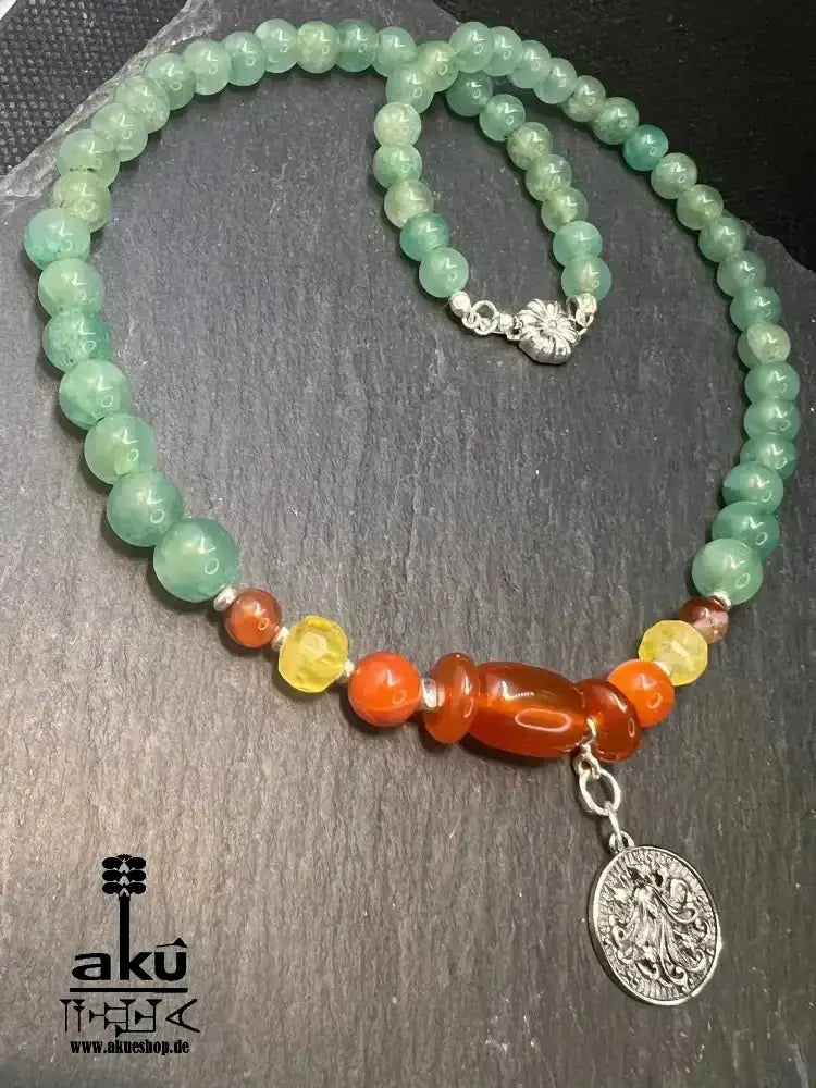 Jungfrau Halskette, natürliche Edelsteine, JADE & roter ACHAT, 925er Silber, Sternzeichen - AkueShop