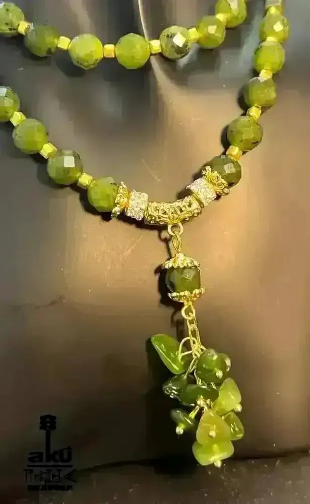 Kanadische Jade Festoon Halskette, grüner Edelstein Schmuck, doppelsträngiges Herzchakra, für Meditationsenergie - AkueShop