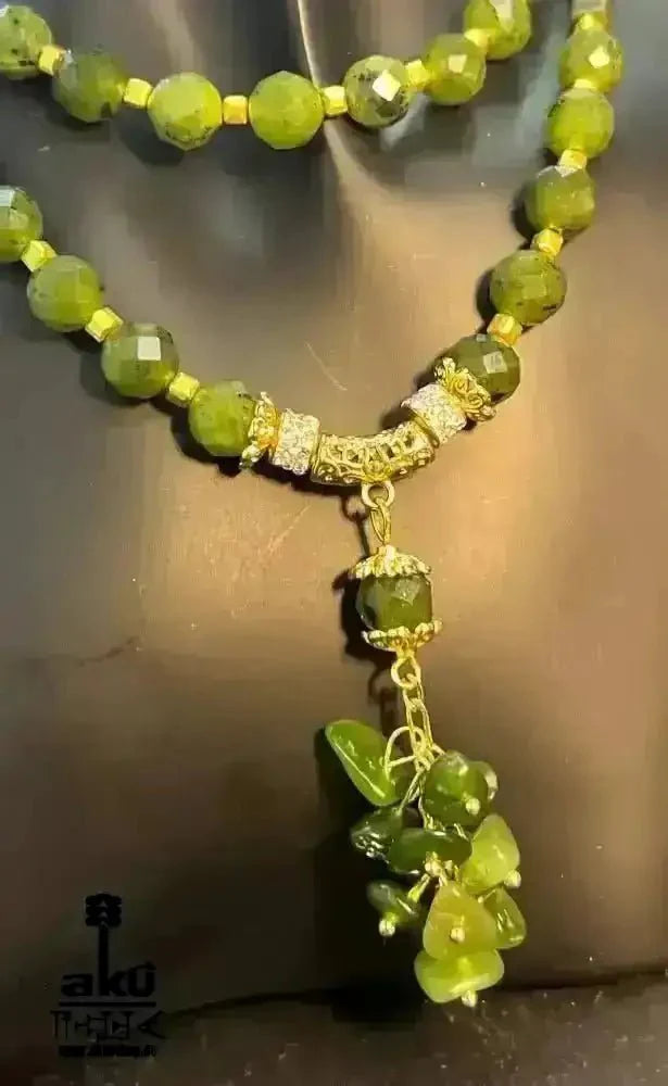 Kanadische Jade Festoon Halskette, grüner Edelstein Schmuck, doppelsträngiges Herzchakra, für Meditationsenergie - AkueShop