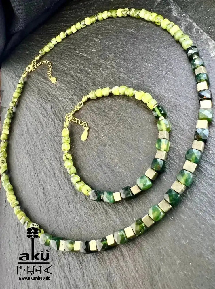 Kanadische Jade Halskette und Armband, grüner Edelstein Schmuck 925er Silber, Herzchakra - AkueShop