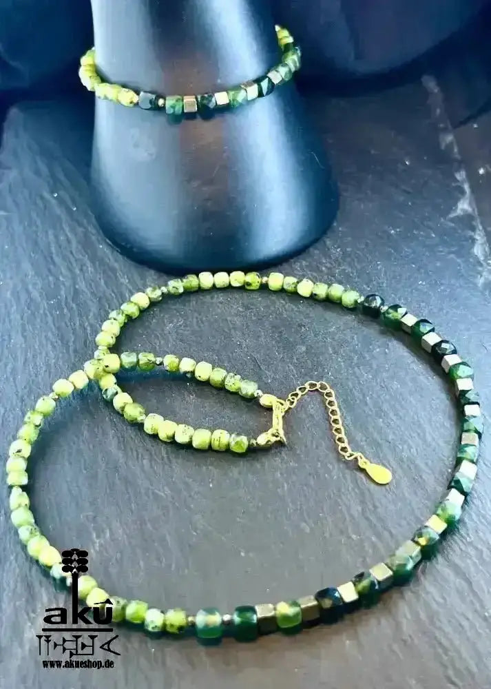 Kanadische Jade Halskette und Armband, grüner Edelstein Schmuck 925er Silber, Herzchakra - AkueShop