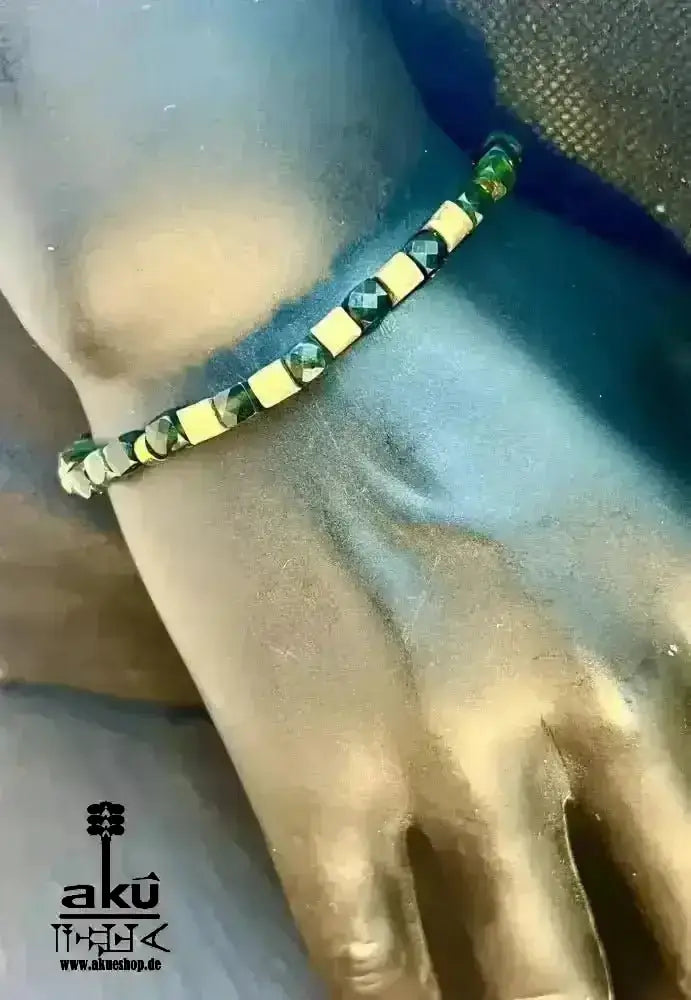 Männer Armband grün Jade, bronze Würfel Perlen für ihn Herzchakra heilungenergie, natürliches Edelstein - AkueShop