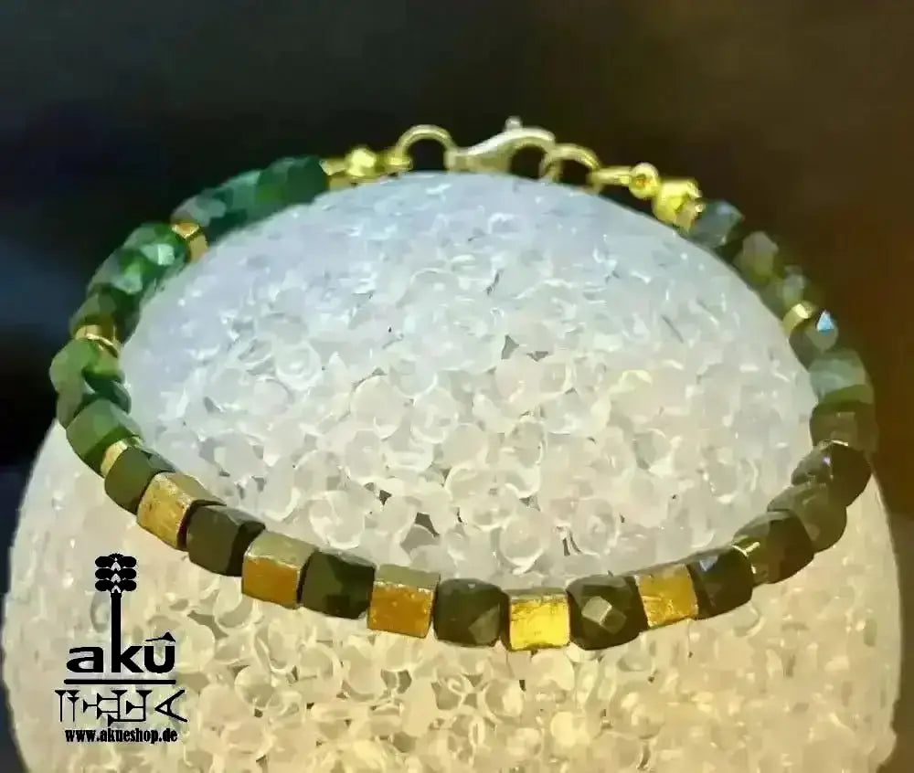 Männer Armband grün Jade, bronze Würfel Perlen für ihn Herzchakra heilungenergie, natürliches Edelstein - AkueShop