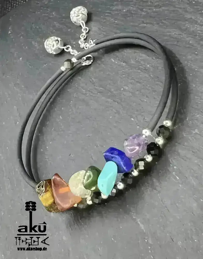 Memory - Draht - Armreif 7Chakras, natürlichen Edelsteinen handgefertigt, versilbert, Reiki - Meditation, Krone, drittes Auge, Hals, Herz, Solarplexus, Sakralwurzel, Chakren, Energie - AkueShop