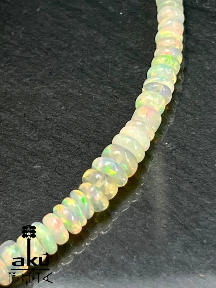 Natürliche Opal Halskette äthiopischer Vollfeuer Opal 7 mm Regenbogen Farbspiel