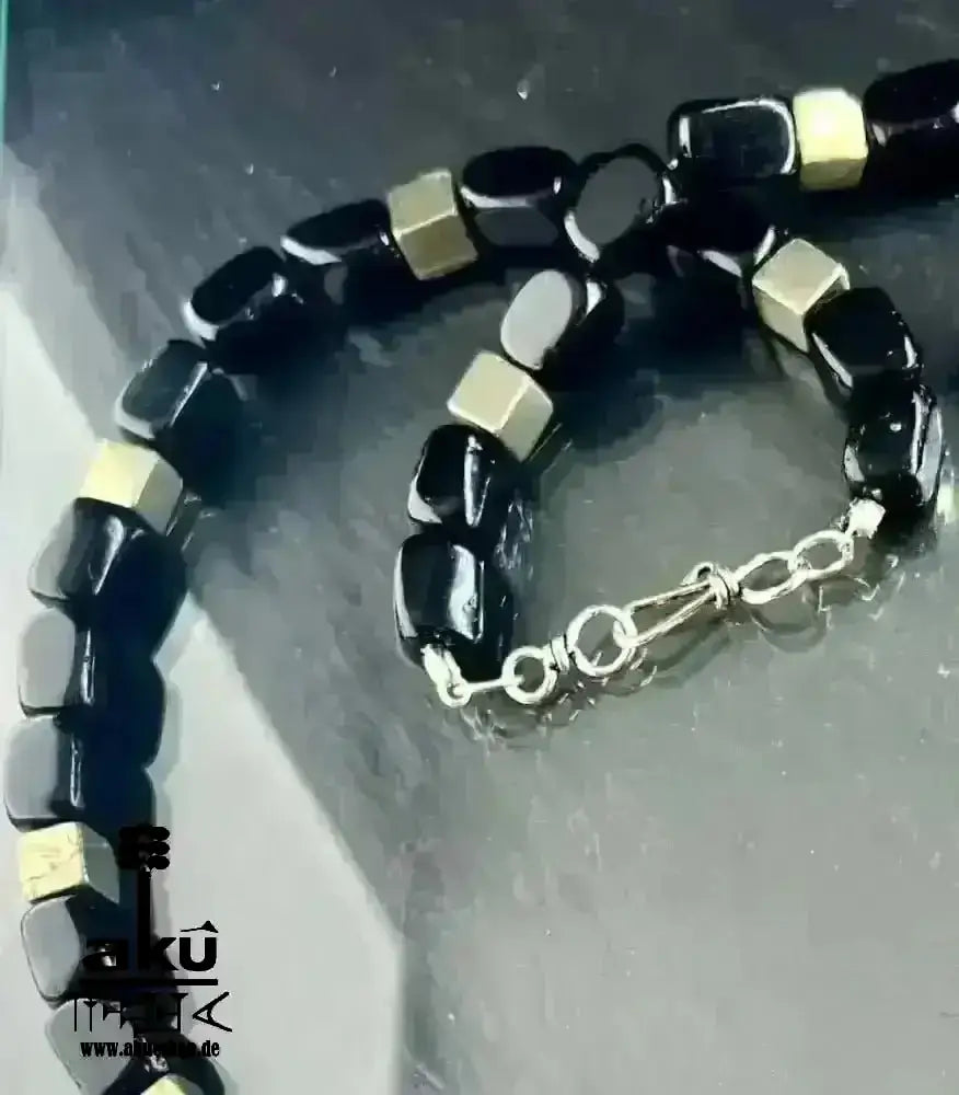 Handgefertigte Halskette, Onyx & Pyrit naturlische Steine, 925er Silber, Wurzel Chakra, meditation energie - AkueShop