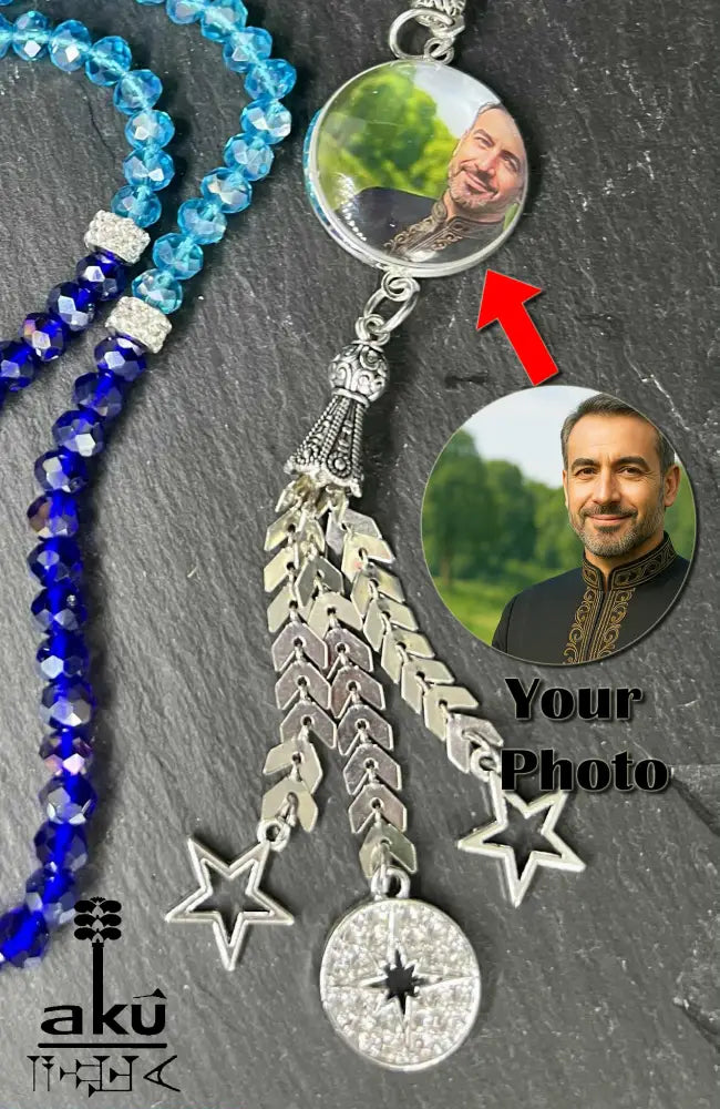 Personalisierte Tasbih und Armreif besteht aus 99 facettierte helle schimmernde Kristalleperlen.