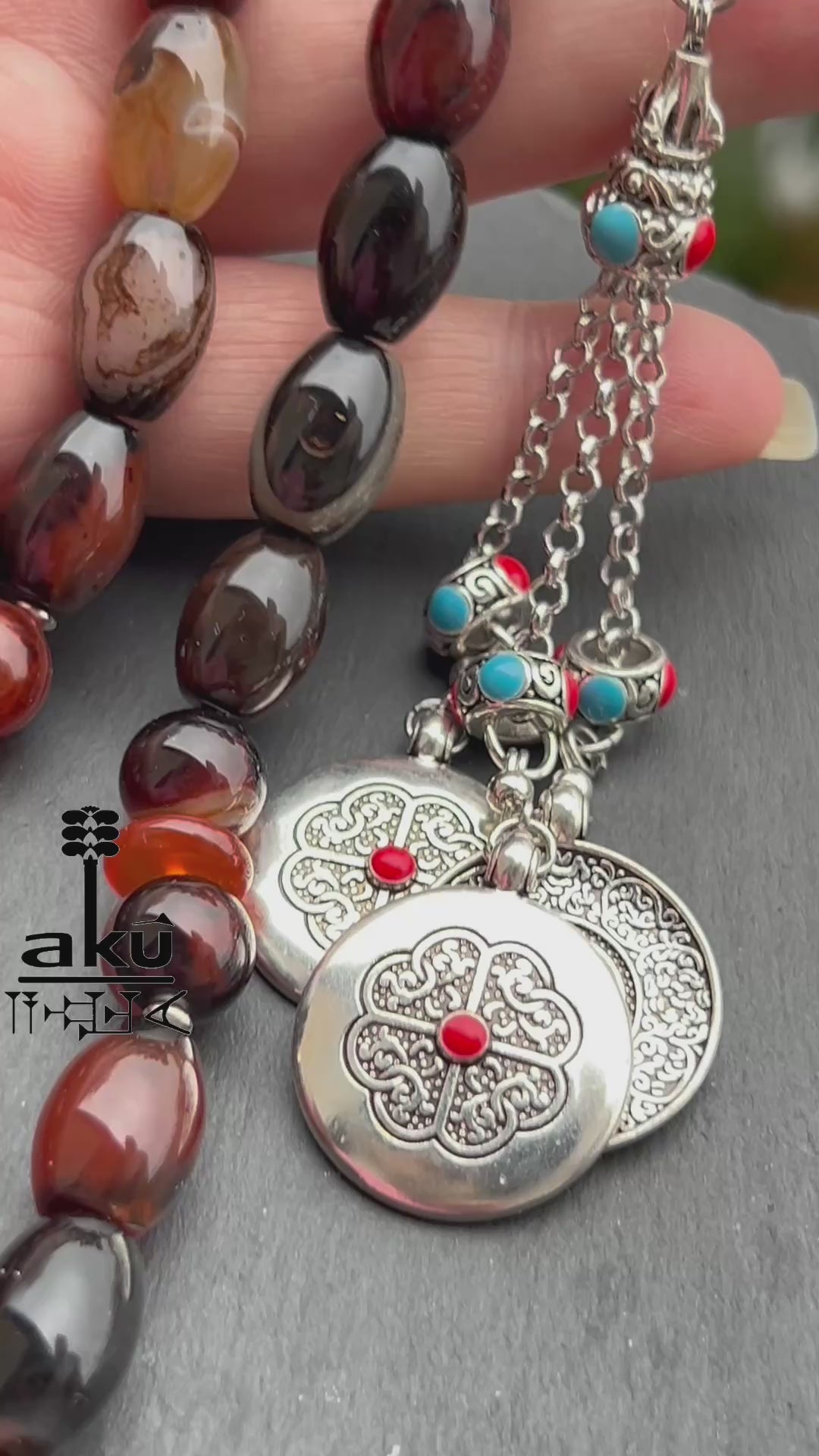 Handgefertigte Gebetskette aus rotem Jemen-Achat mit silberfarbener Quaste, 925-Silber-Zwischenteilen, spirituelle Tasbih