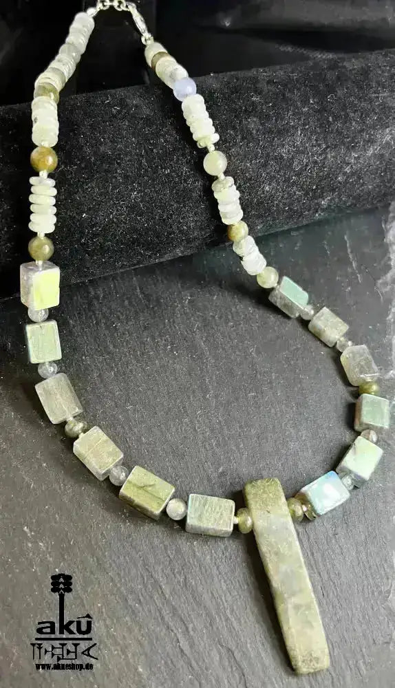 Rainbow A+++ Labradorit Halskette, Feuer Edelstein Schmuck, Dritteauge Chakra Energie - AkueShop