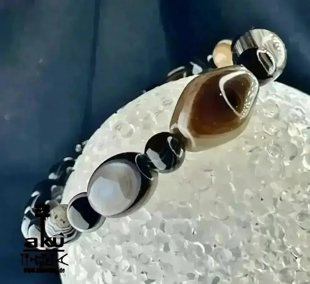 Schwarzer Sulemani Achat Glücks & Kraftstein Armband, natürliche Edelsteine, positive Wurzelchakra Meditationsenergie - AkueShop