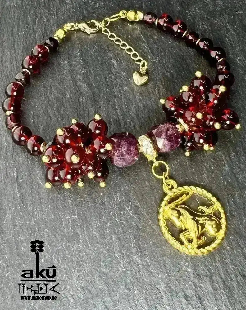 Steinbock Sternzeichen Glückskristalle Armband natürlicher Granat Edelstein, Wurzel, Hertzchakras - AkueShop