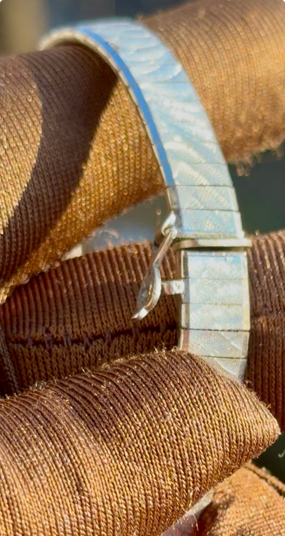 Close up on the bracelet lock