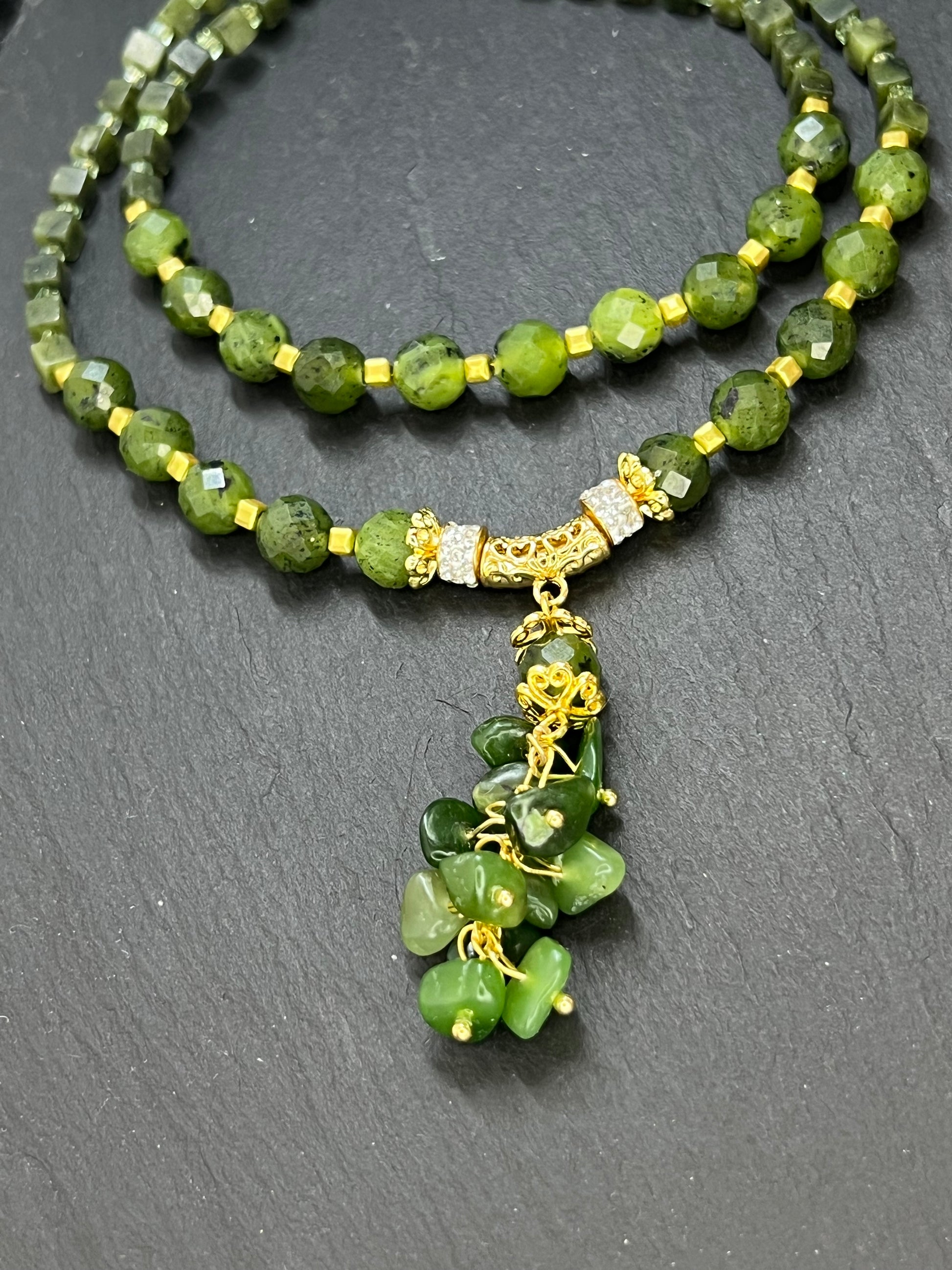 kanadische JAde festoon halskette grün edelstein double strand cubic beads gift geschenk