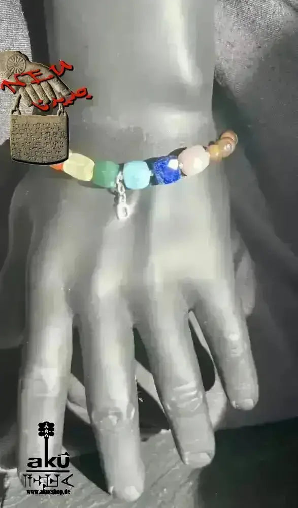 7 Chakren Armband aus 925er Silber, natürliche Edelsteine, Buchstabe Anhänger - AkueShop