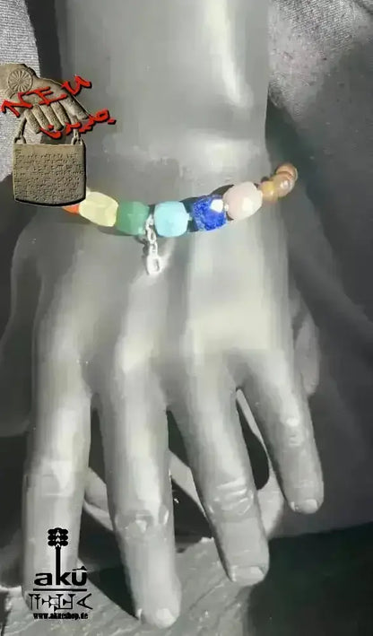 7 Chakren Armband aus 925er Silber, natürliche Edelsteine, Buchstabe Anhänger - AkueShop