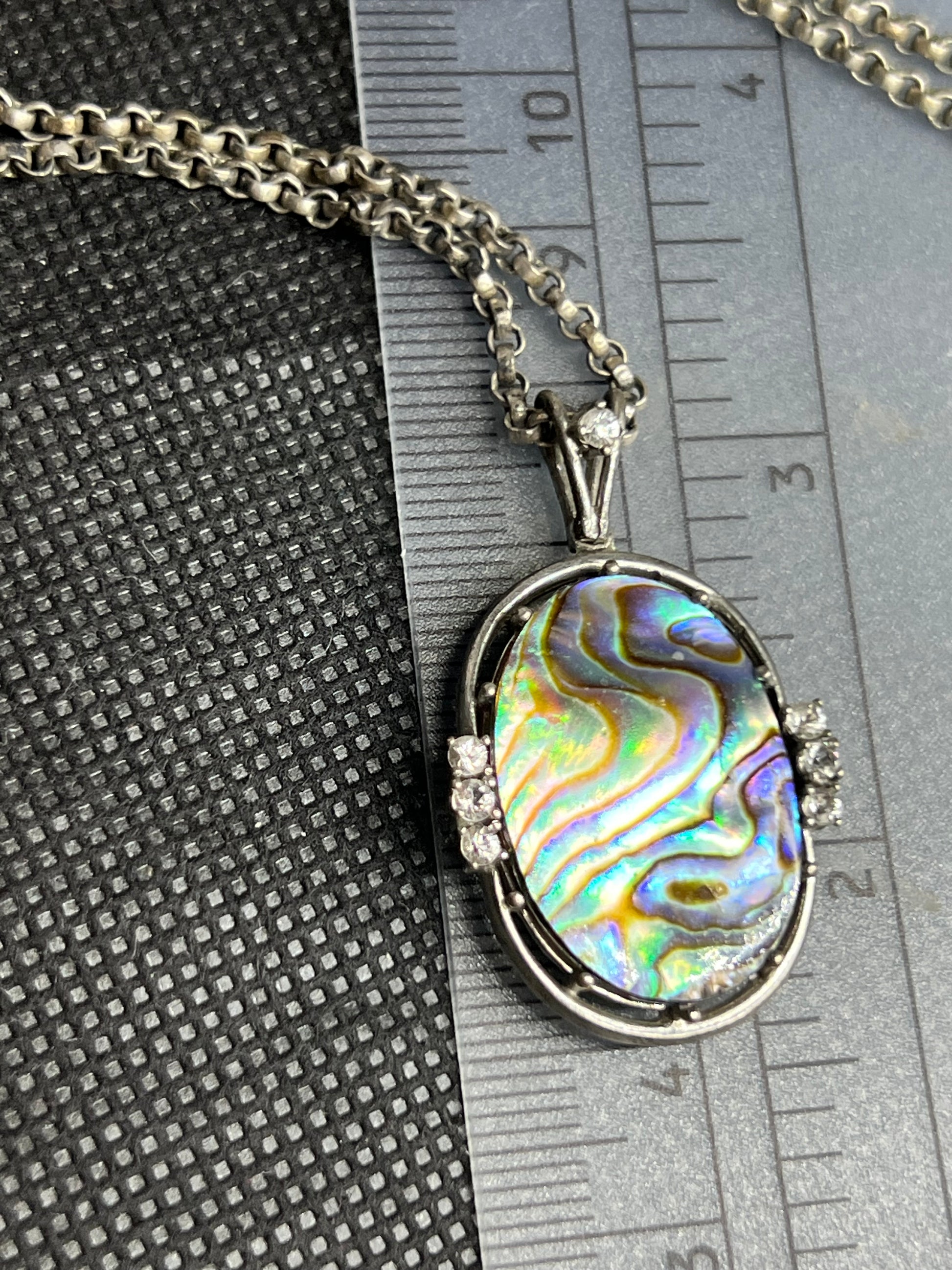 Vintage Halskette von 1970s, 835 Silber, natürlicher Abalone Anhänger.