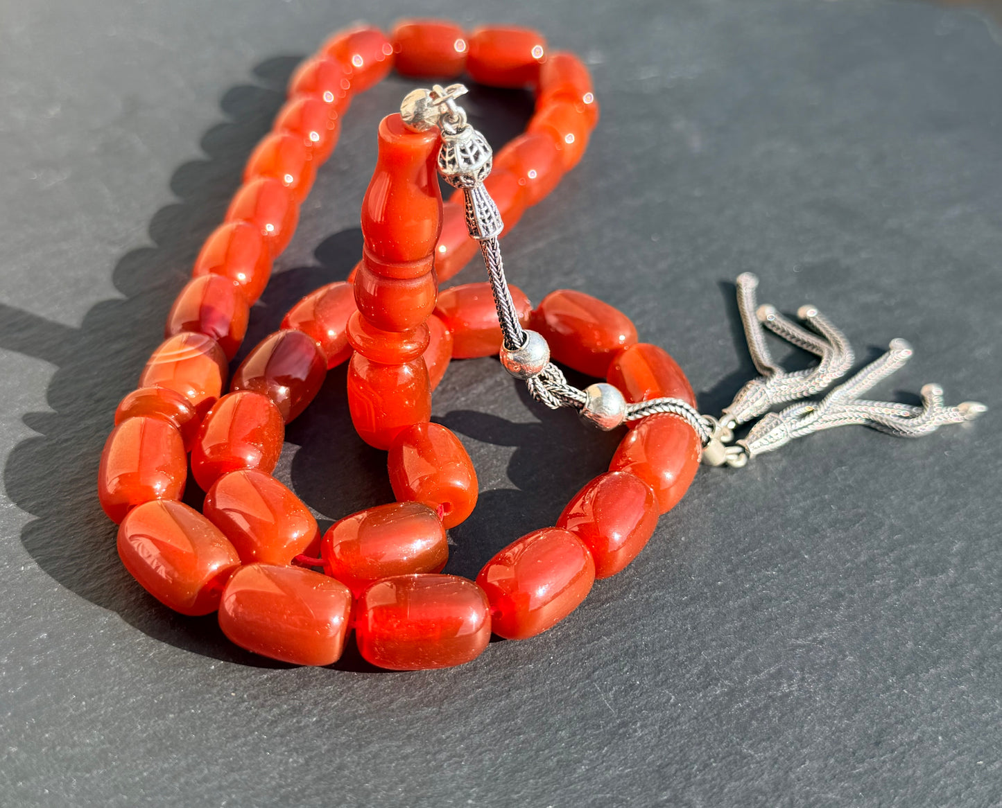 Rote Gebetskette aus natürlichen Achat -Akik- 33 Perlen, Große Tasbih, 925er Sterlingsilber-Quaste, Islamisches Geschenk, Meditationskette