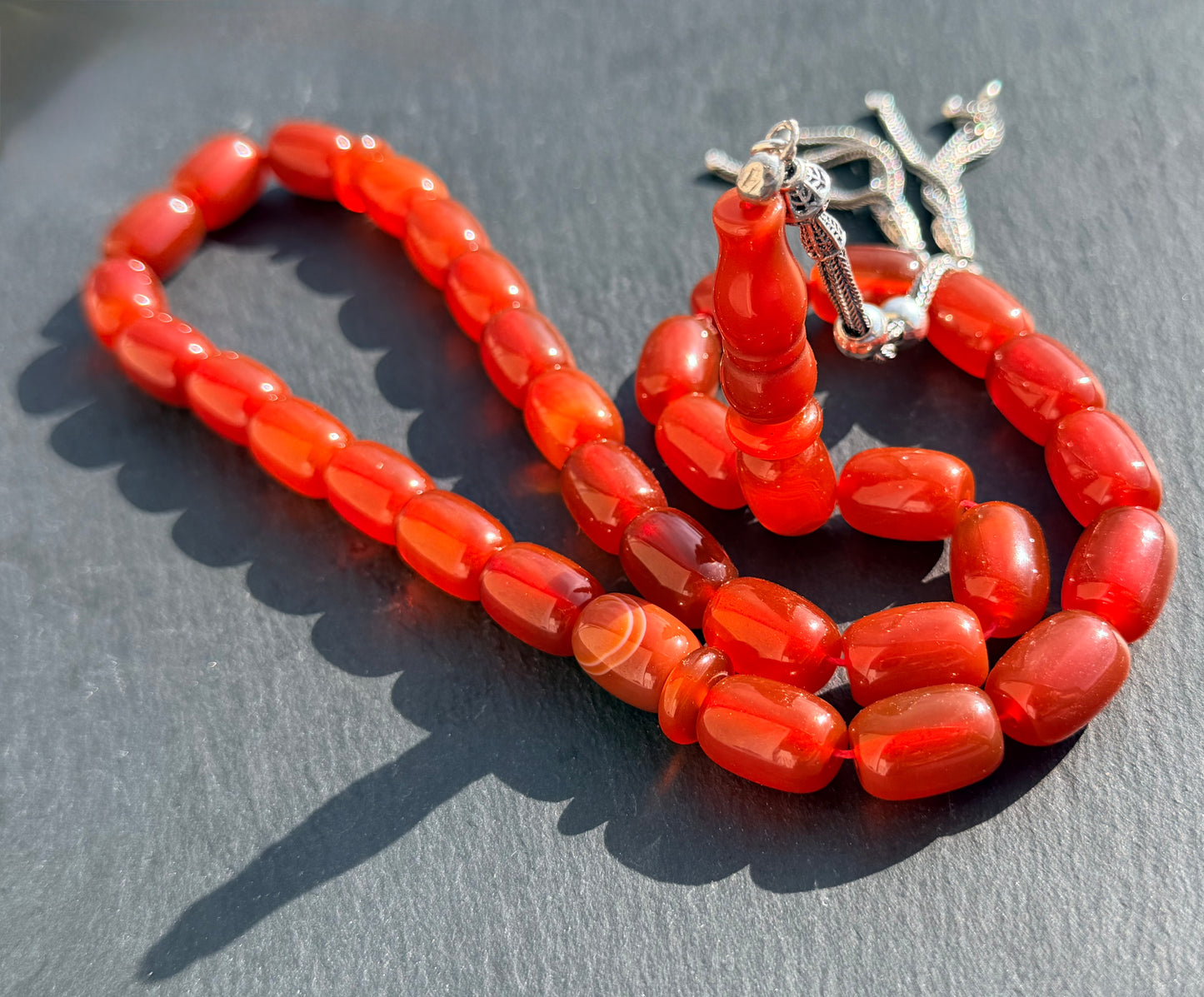 Rote Gebetskette aus natürlichen Achat -Akik- 33 Perlen, Große Tasbih, 925er Sterlingsilber-Quaste, Islamisches Geschenk, Meditationskette