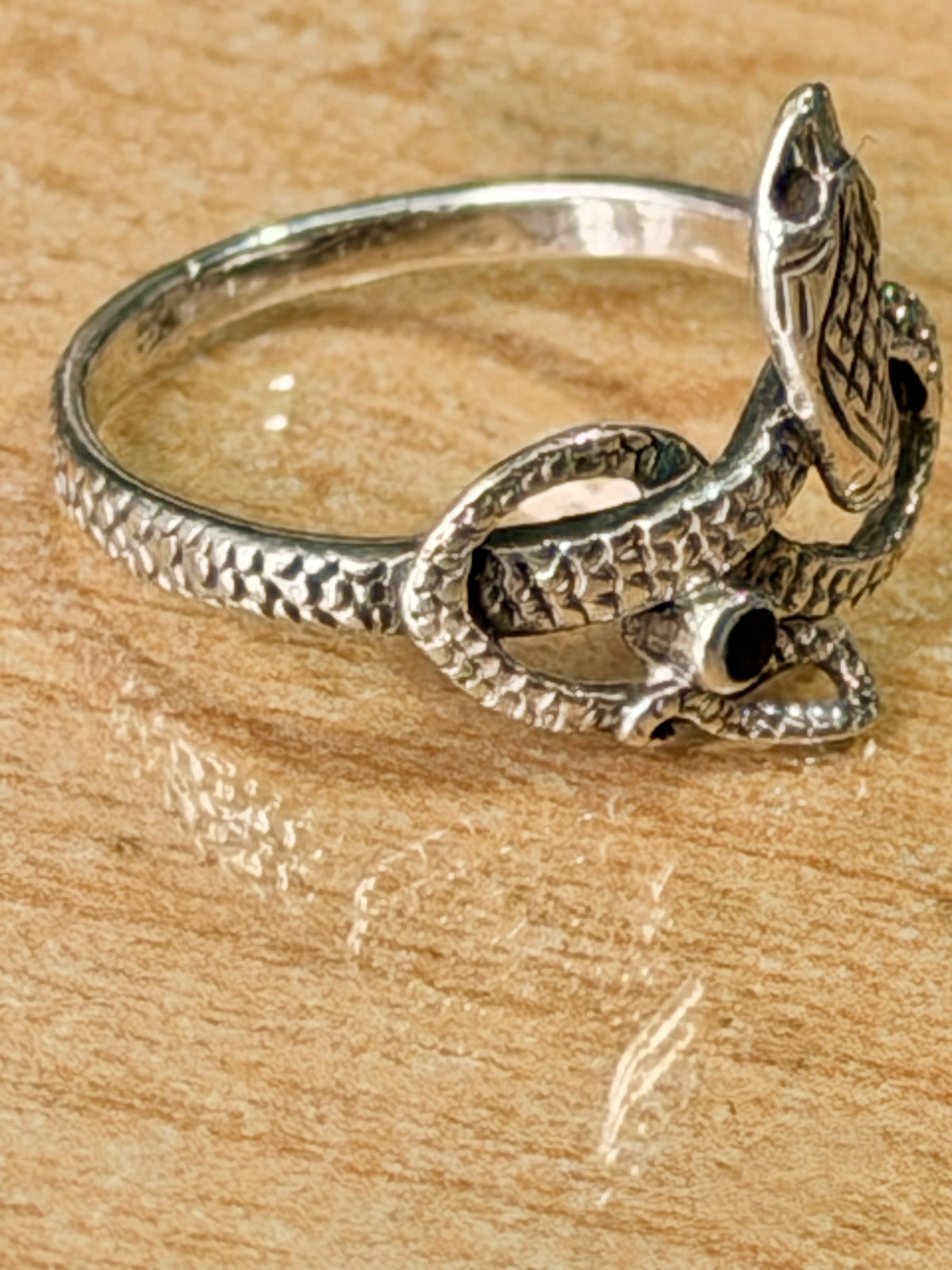 Vintage 925 Silber Schlangenring mit Schwarzer Emaille, Serpent Ring, Gothischer Symbolring