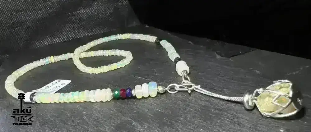 A+ Natürlich OPAL Lavalier Halskette, roher, Smaragd Rubin Saphir Edelsteine Heilungsenergie - AkueShop