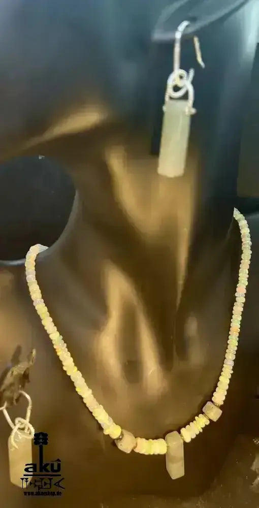 A+ Natürliche äthiopische weiß OPAL Schmuckset Vollfeuer, 42.5ct, bis7,5mm, mit Labradorit stein Halskette & Ohrringe, - AkueShop
