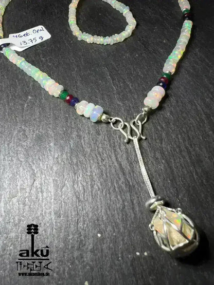 A+ Natürlich OPAL Lavalier Halskette, roher, Smaragd Rubin Saphir Edelsteine Heilungsenergie - AkueShop
