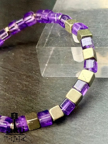 Amethyst Armband Lili Edelstein bronzene Würfel Pyrit Perlen natürlicher Edelstein - Armband
