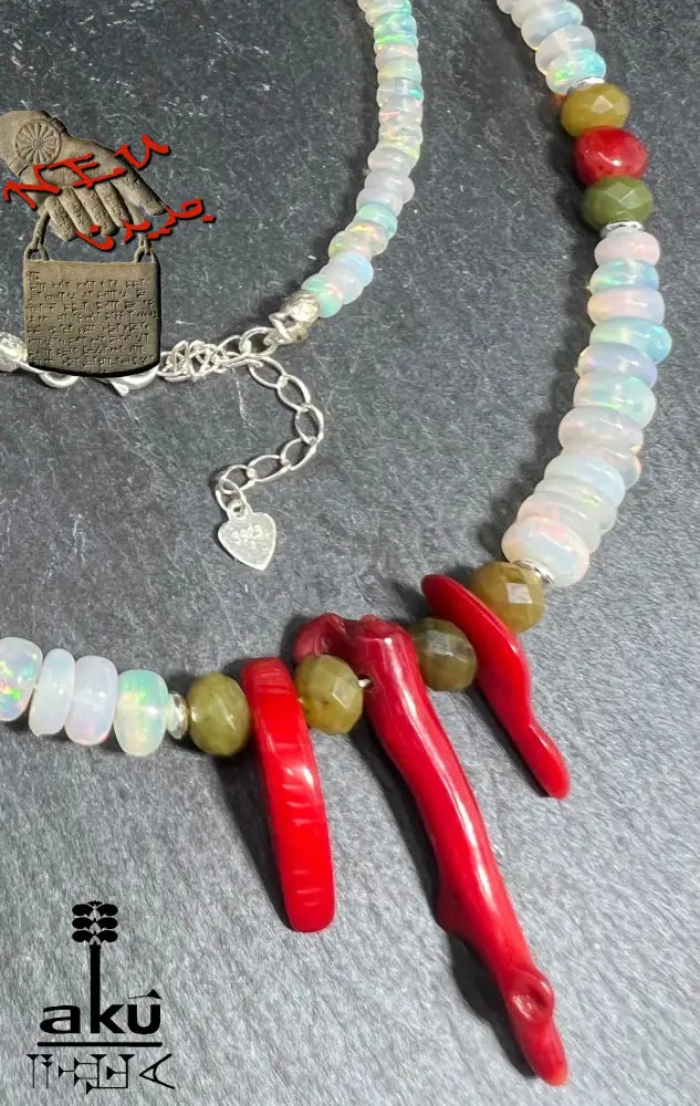 Opal-Korallen-Jade Halskette, äthiopischem Feueropal, naturroter Koralle und kanadischem Jade in hochwertigem 925er Sterlingsilber, AkueShop Produkte