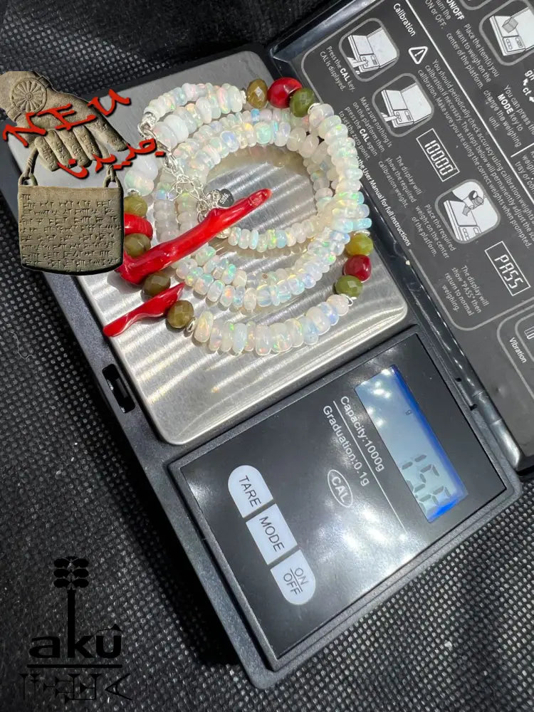 Opal-Korallen-Jade Halskette, äthiopischem Feueropal, naturroter Koralle und kanadischem Jade in hochwertigem 925er Sterlingsilber, AkueShop Produkte