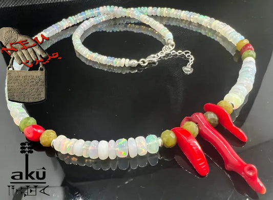 Opal-Korallen-Jade Halskette, äthiopischem Feueropal, naturroter Koralle und kanadischem Jade in hochwertigem 925er Sterlingsilber, AkueShop Produkte