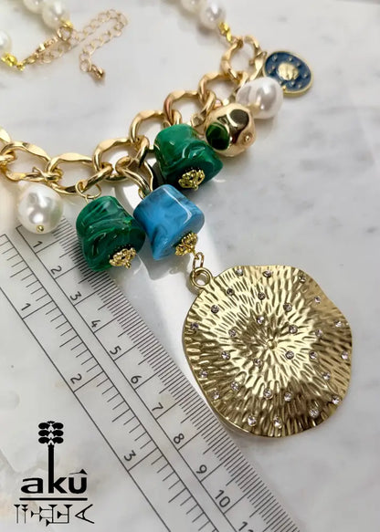 Große Choker, Maritimes Statement, goldene-tone Kette, Malachit- und Türkis-Imitation
