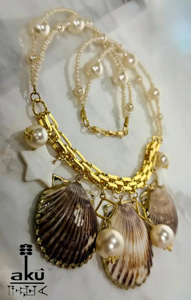 Große Muscheln-Choker, Maritimes Statement, 18k Gold platierte Kette