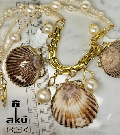 Große Muscheln-Choker, Maritimes Statement, 18k Gold platierte Kette