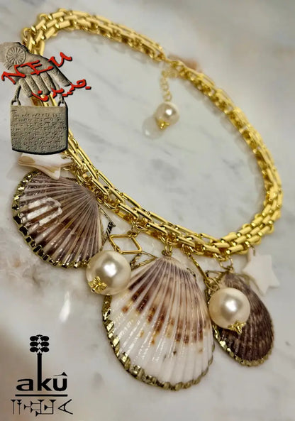 Handgefertigter große Muscheln-Choker, Maritimes Statement mit 18k Vergoldung