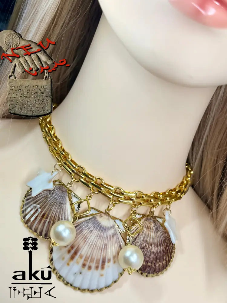 Handgefertigter große Muscheln-Choker, Maritimes Statement mit 18k Vergoldung