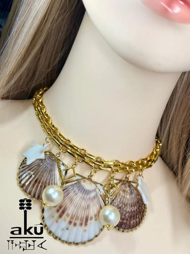 Handgefertigter große Muscheln-Choker, Maritimes Statement mit 18k Vergoldung