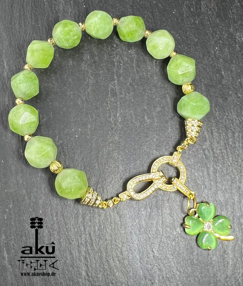 Handmade Gold Plated Bracelet Natural Peridot Gemstone Clover Luck Heart Chakra Positive Energy