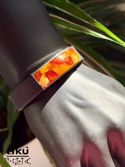 Herren Armband, natuerliches Bernstein im Leder und Edelstahl