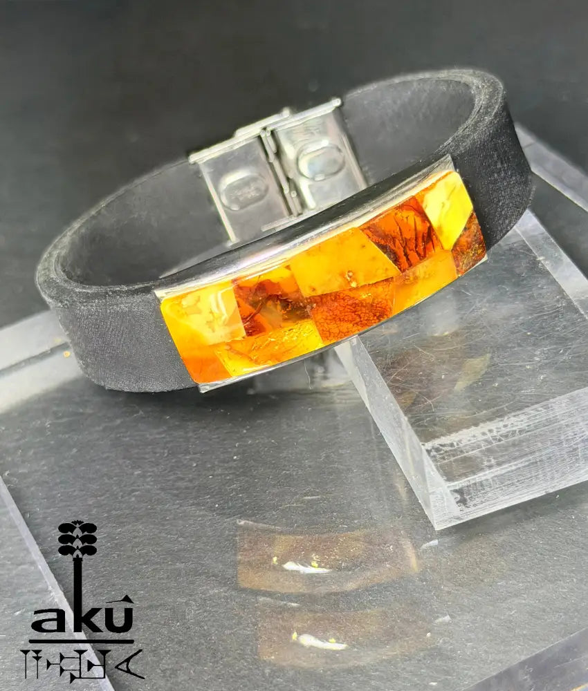 Herren Armband, natuerliches Bernstein im Leder und Edelstahl